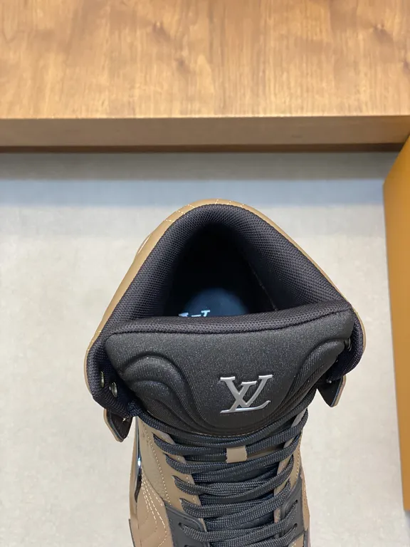 Louis Vuitton Shoe 